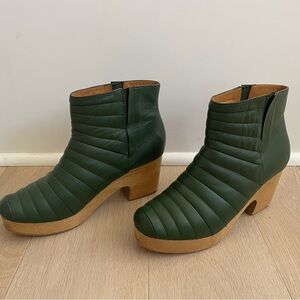 Beklina Ribbed Boot Clog Biophilia